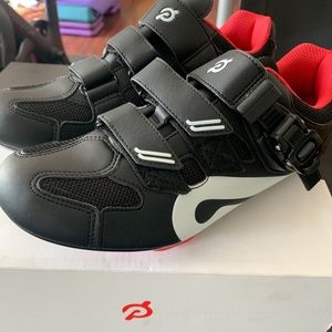 Women’s Peloton bicycling shoes, size 39 or 8.